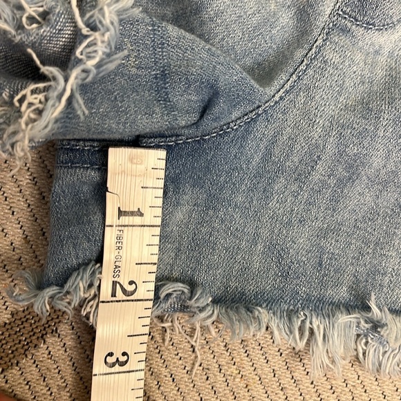 aerie Distressed Raw Hem Pull on Mini Light Wash Denim Shorts Size Small - Picture 11 of 14